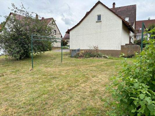 Garagenrückseite vom Garten