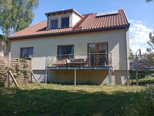 Blick auf die Süd - West Seite des Hauses.jpg