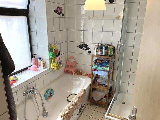 Badezimmer OG Ansicht 1