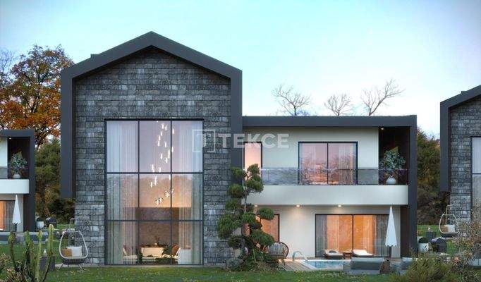 Villas with Private Pools in a Complex in Döşemealtı Antalya