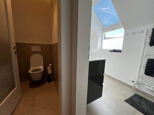 Blick ins Penthouse Top 1 /  Gang zu Bad