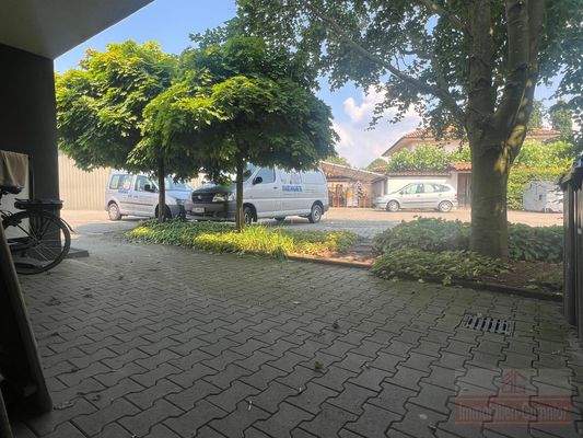 Terrasse/Anlieferung