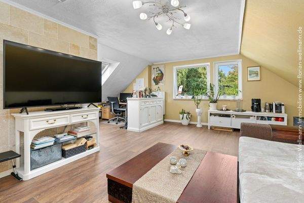 Das vierte Wohn-, Schlaf-, Kinder- oder Arbeitszimmer (27,11m²).