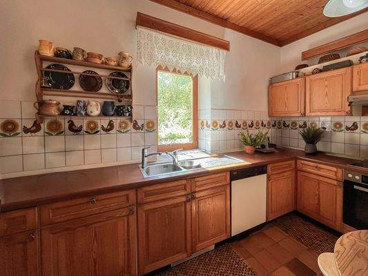 Der Stil des Hauses findet sich auch in kleinsten Details in der Küche wider