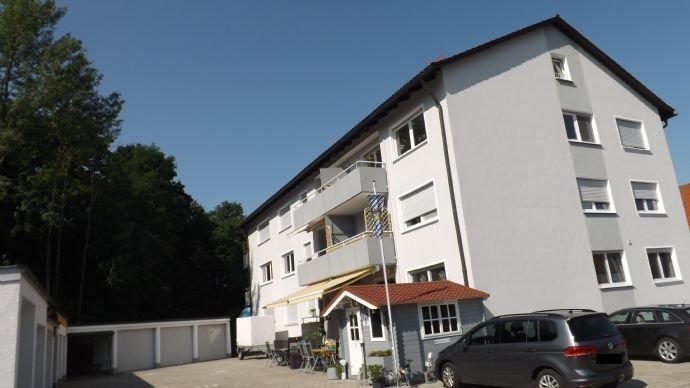 kleines Mehrfamilienhaus