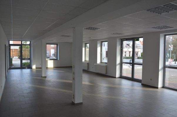 Verkaufs-/Geschäftsraum