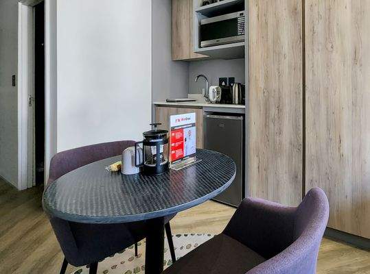 1 On Thibault (5).jpg