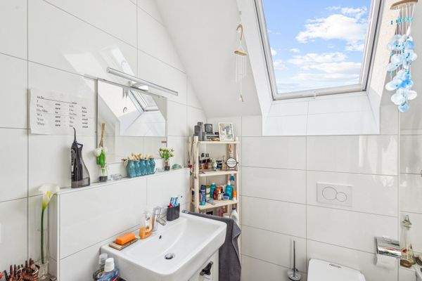 Badezimmer im Dachgeschoss
