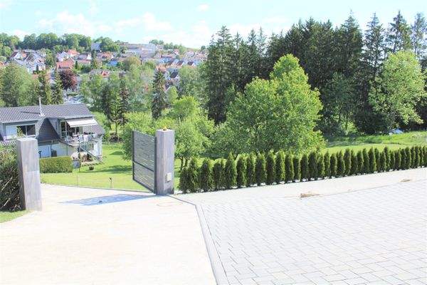 Hofeinfahrt inkl. Fussbodenheizung 