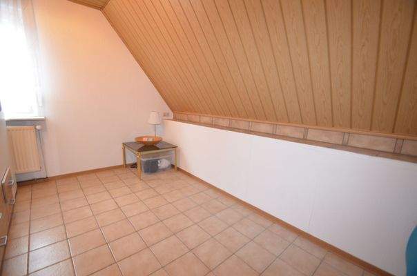 ...und rechter Bereich mit Küchenanschlüssen...