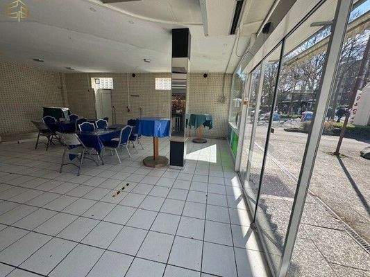 Innen Hermann-Balk 4