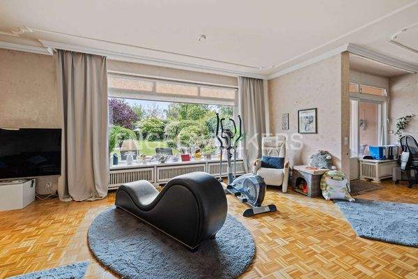 Wohnbereich mit Blick in den Garten