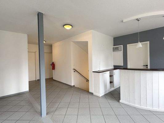 Fläche mit Empfangsbereich (Raum1)