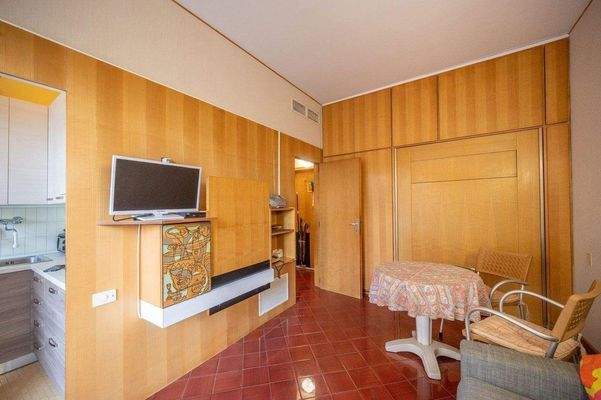 Tecnocasa Garda 0365.jpg