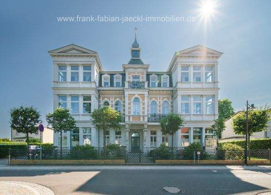 Vordergebäude  vom Strandaufgang