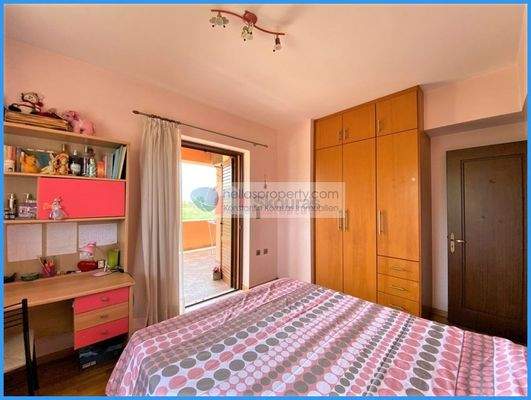 68e7eab2682643179781351371d3d3a1-original