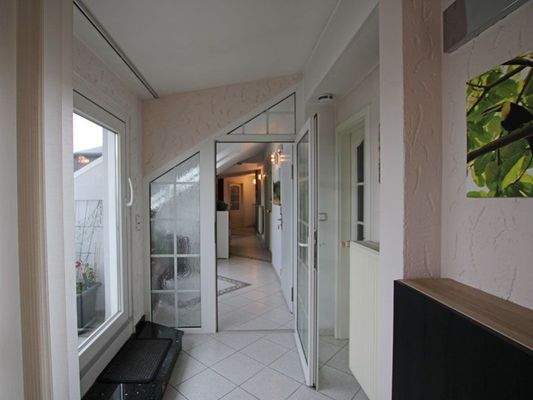 Diele und Austritt auf die Terrasse