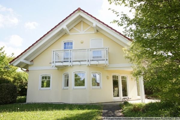 Ansicht aussen Terrasse überdacht