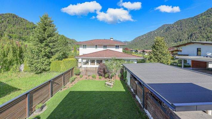 KITZIMMO-Exklusive Haushälfte in Ruhelage mit Bergblick kaufen - Immobilien Waidring.