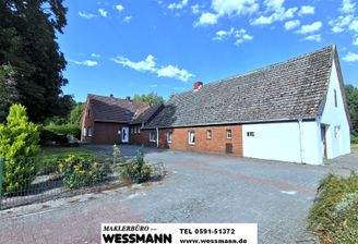 Einfamilienhaus mit Zwischenbau und Altbau