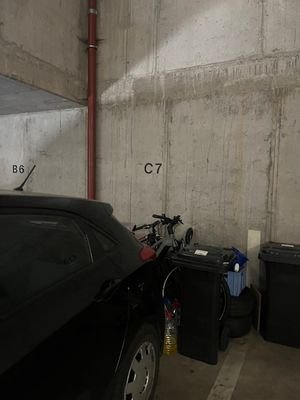 Tiefgaragenstellplatz