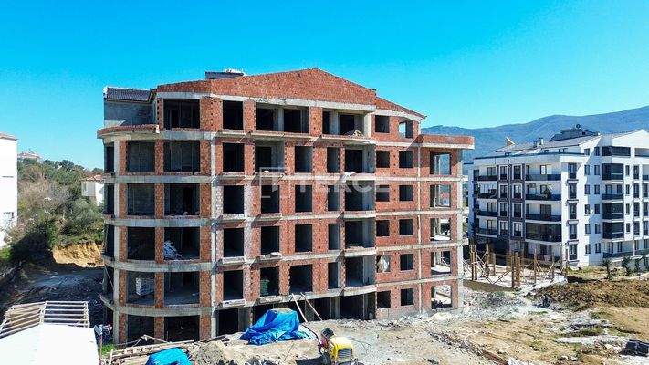 Apartments for Sale 300m to the Sea in Çınarcık Beaches Area