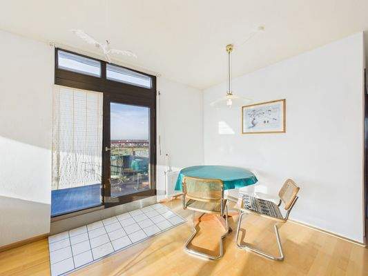 Wohnzimmer mit Essbereich