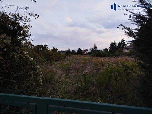 Grundstück - umzäunt (Land und Forstwirtschaft)