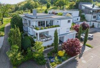 Villa mit 3 Einheiten