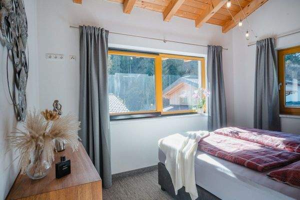 ...mit Sichtdachstuhl.