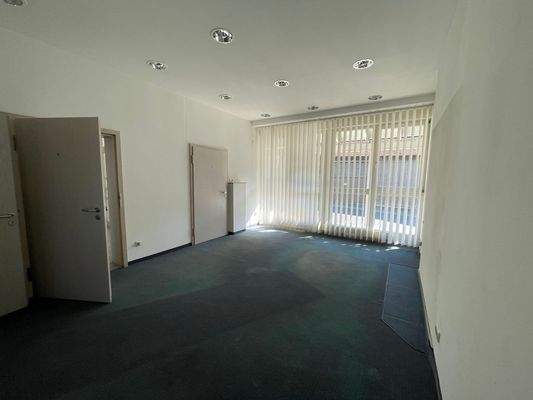 5 Zimmer zum Eingansbereich