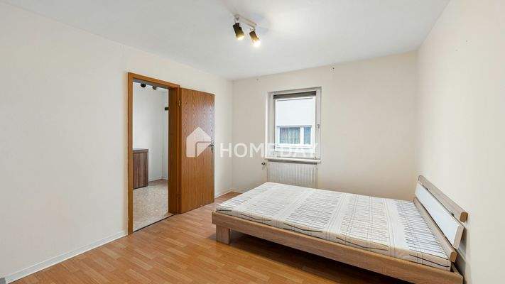 1. OG Schlafzimmer 1