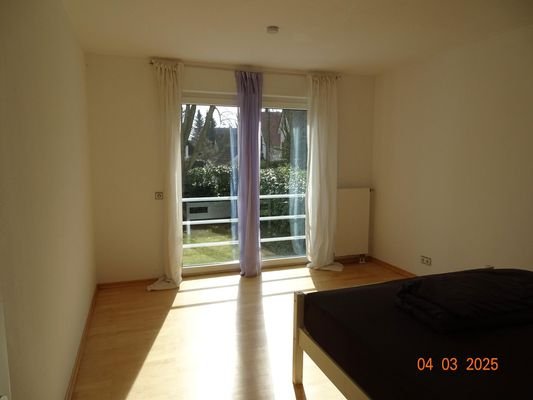 Schlafzi z Garten n hinten EG