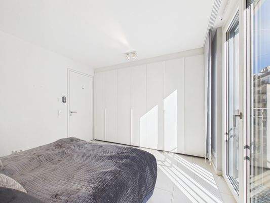 CAM03672G0-PR0193-STILL027