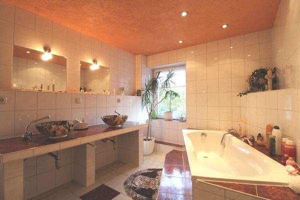 Badezimmer im 1. OG.