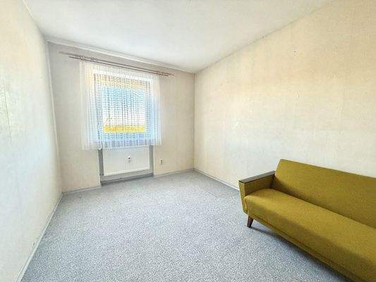 EG: Kinderzimmer/Büro