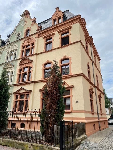 2-Raum-Wohnung im Dachgeschoss mit großer Dachterrasse und Garage