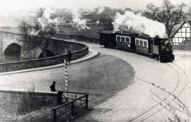 Bröltalbahn überquert die Sieg