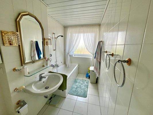 Tageslicht-Wannenbad