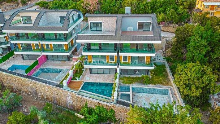 Sea-View Villa with Private Pool in Alanya Tepe