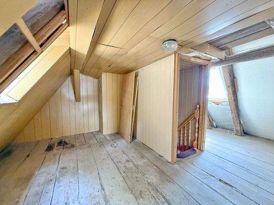 Ausbaureserve DG | linkes Gebäude