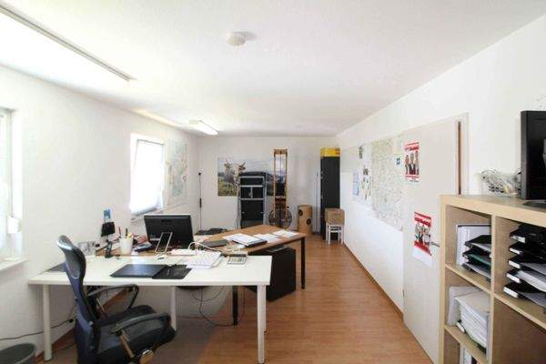 Schlafzimmer oder Büro DHH rechts