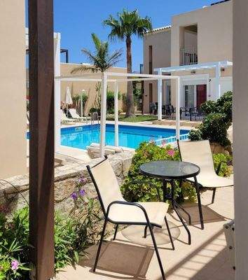 Kreta, Nopigia: Schöne 2-Zimmer-Wohnung in Anlage in Strandnähe zu verkaufen