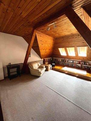 Atelierzimmer Spitzboden