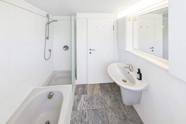 Badezimmer Parterre rechts