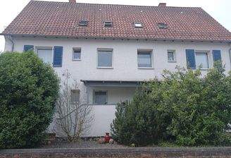 Nordseite / Straßenseite