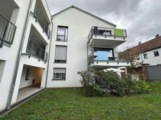 Terrasse mit Gemeinschaftsgarten