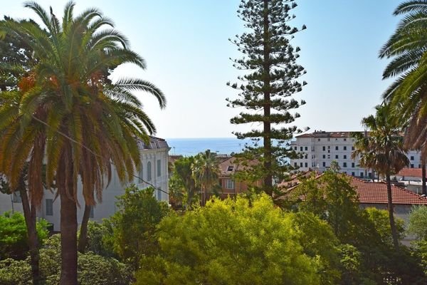 Park mit Meerblick