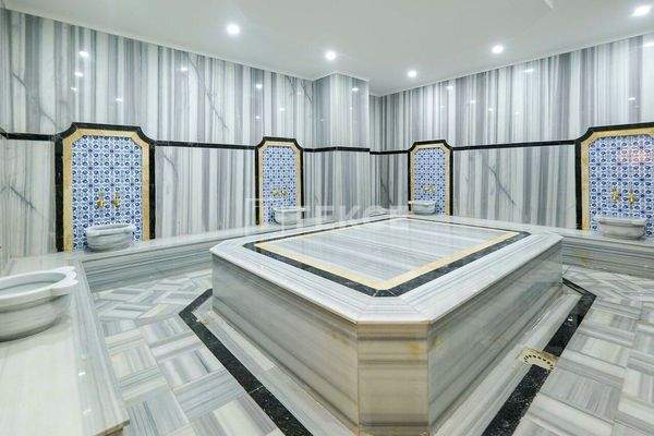 Ready to Move Apartments in a Complex with Amenities in Mahmutlar