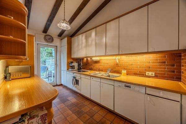 Küche / Zugang Terrasse